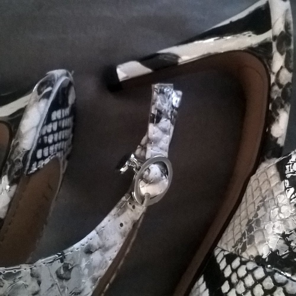 J. Renee - Picture 3 of 6